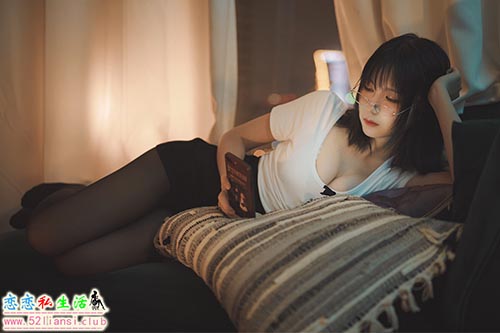 [美图精选]814-逐月Su-OL日常【51P/53M】
