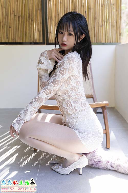 [美图精选]678-柒柒要乖哦-夏树繁花【53P/82M】