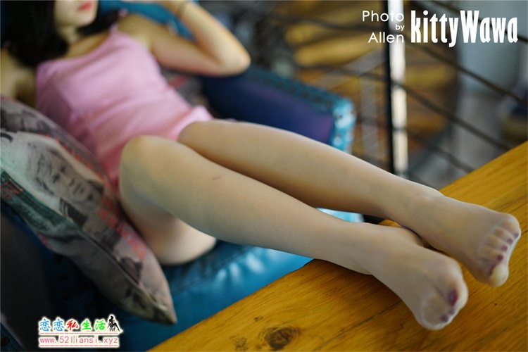 [袜小喵]KT005 《白丝午后》【99P/18M】