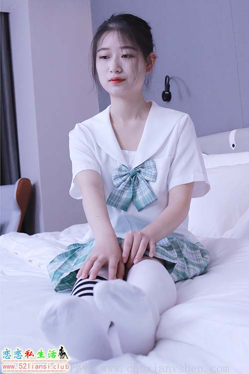 [初夏女神]013期 念念~常规S码绿色JK套搭配小白鞋(带视频)【135P+1V/5.82G】