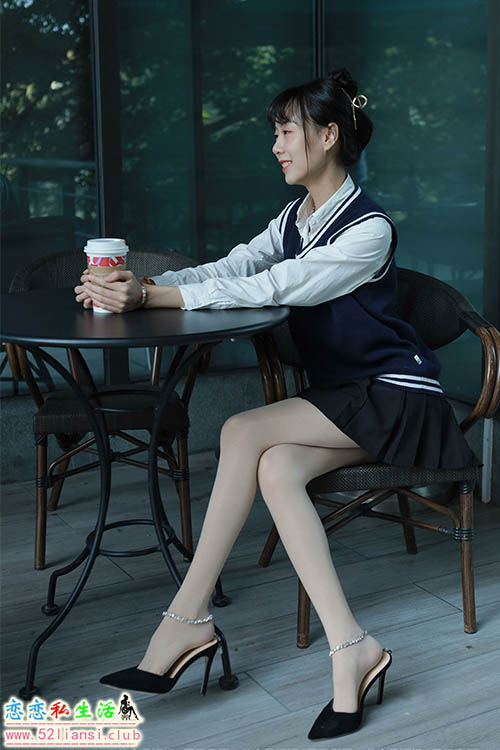 [IESS异思趣向] 丝享家 985：团团《纯玉学院装》【94P/95M】
