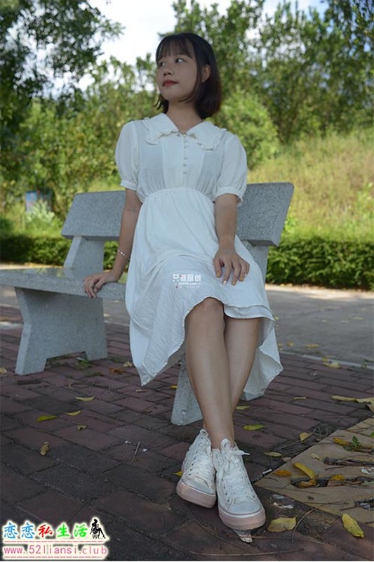 [只糖视觉]483期：双双 – 花季雨季【76P/350M】