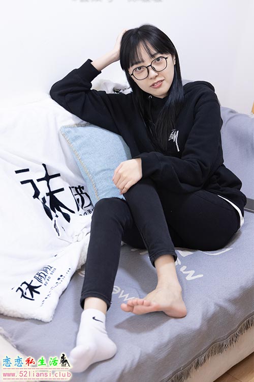 [袜啵啵] 061期 稚予-短靴、白棉袜、裸足(带视频)【145P+1V/6.96G】