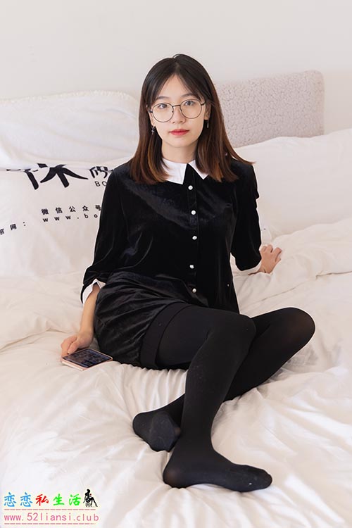 [袜啵啵] 053期 小甜豆-皮鞋、厚黑丝、黑色蕾丝船袜(带视频)【143P+1V/7.91G】