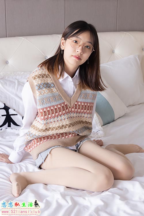 [袜啵啵] 169期 小甜豆-黑皮鞋、厚黑丝、厚肉丝(带视频)【145P+1V/6.16G】