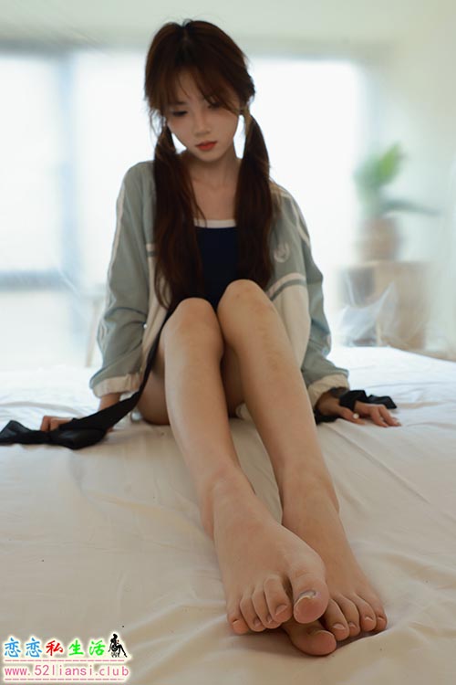 [IMZSOCK爱美足] 2024年-第01期 小佳(带视频)【116P+1V/3.45G】