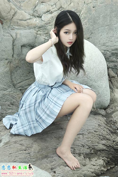 [美图精选]966-eloise软软-河边JK【32P/41M】