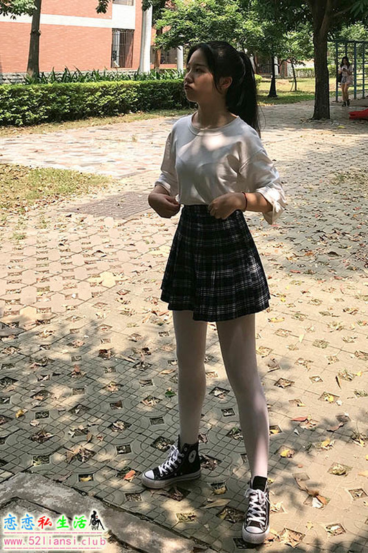 [最爱帆布鞋]008-学妹丝袜美腿写真【92P/183M】