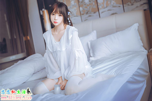 [疯猫ss]NO.003 白色睡衣【24P/186M】