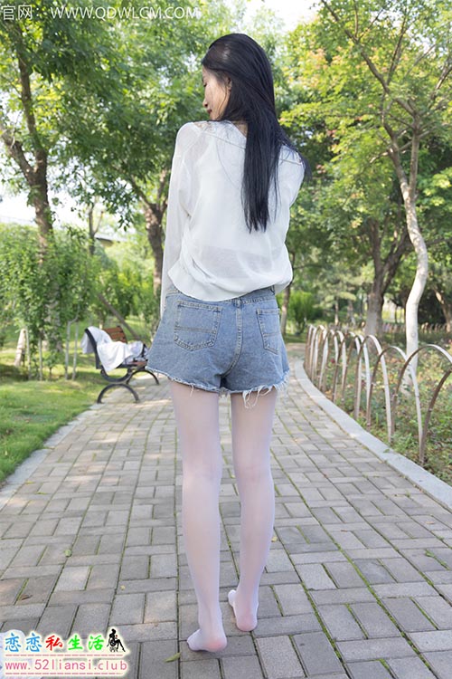 [物恋传媒] No.1341 菜菜-无人之岛(带视频)【154P+1V/4.36G】