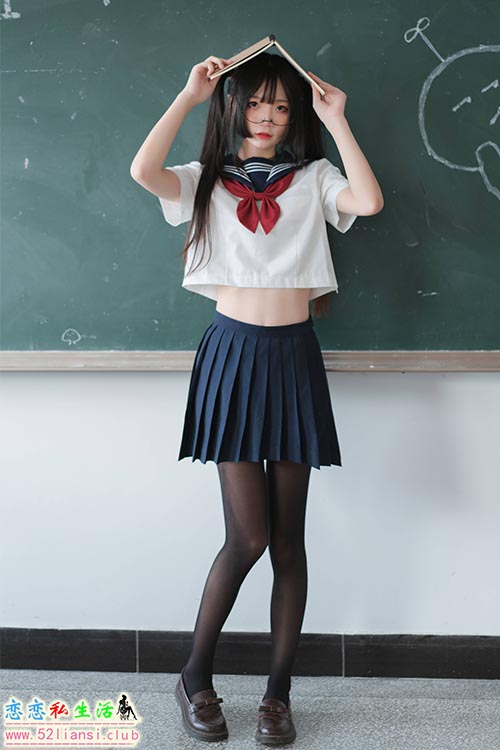 [美图精选]330-五更百鬼 JK黑丝短裙制服【43P/95M】