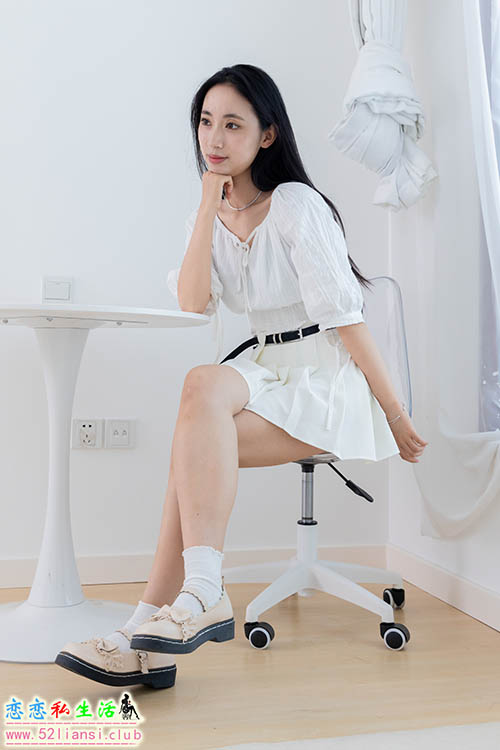 [物恋传媒] No.1706 杏仁-新人驾到(带视频)【150P+1V/3.77G】