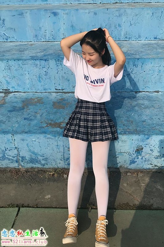 [最爱帆布鞋]010-学妹丝袜美腿写真（带视频）【316P+4V/760M】