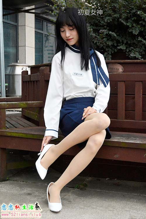 [初夏女神]096期 柒柒~【仰望天空】每位女生心中都有一双高跟鞋(带视频)【140P+1V/5.25G】
