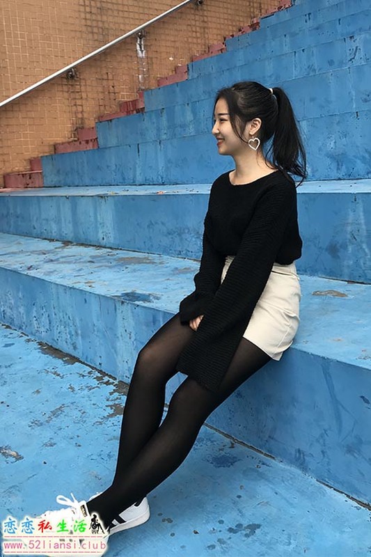 [最爱帆布鞋]006-学妹丝袜美腿写真【100P/314M】
