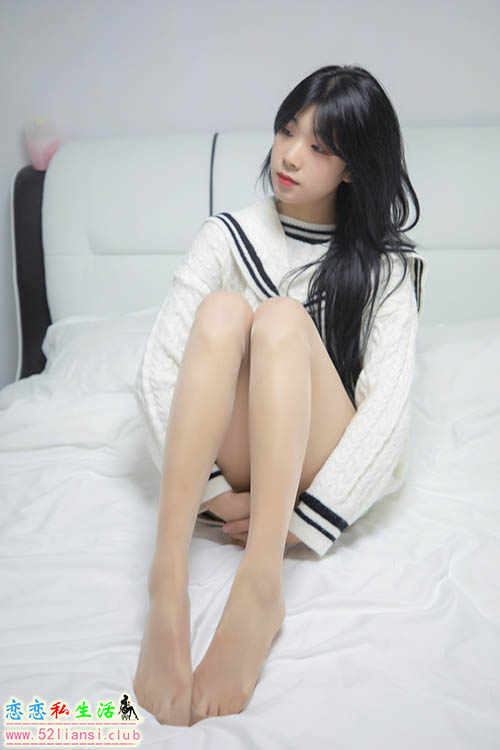 [MSLASS梦丝女神] NO.177 韩飞儿《白衣大长腿》【27P/141M】