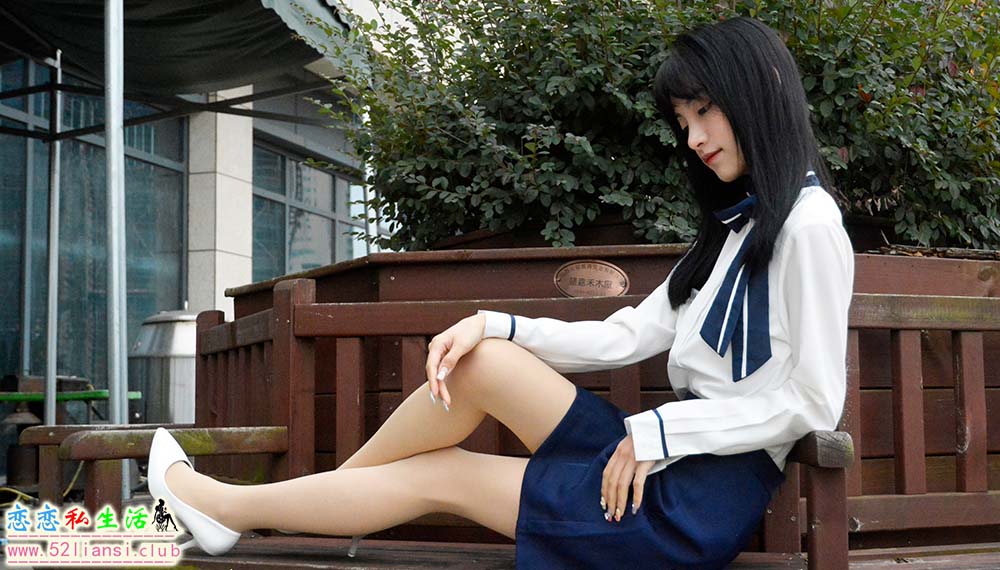 [初夏女神]096期 柒柒~【仰望天空】每位女生心中都有一双高跟鞋(带视频)【140P+1V/5.25G】