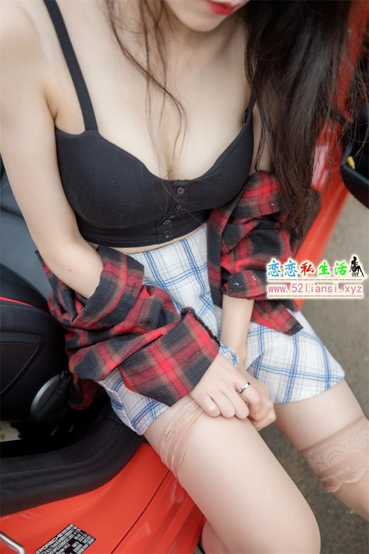 [MSLASS梦丝女神] NO.025-苏安希 跑车丝袜女神【95P/631M】