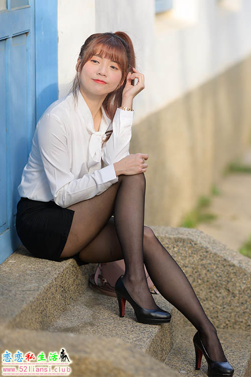 [街拍丝足]237-OL黑丝制服高跟【296P/372M】