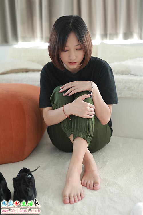 [精选资源]033-凡夫摄影-子轩板鞋船袜裸足(带视频)【297P+1V/4.75G】