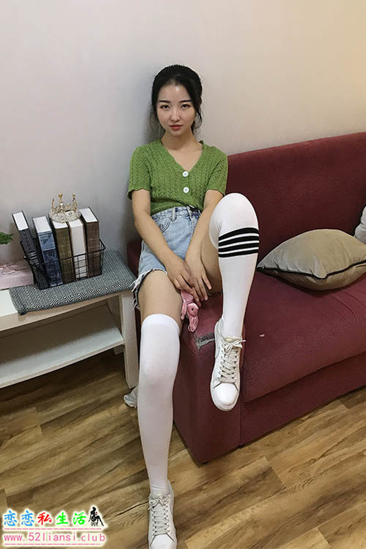 [最爱帆布鞋]015-学妹丝袜美腿写真（带视频）【150P+2V/322M】