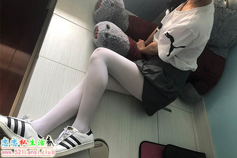 [最爱帆布鞋]032-学妹丝袜美腿写真【77P/209M】