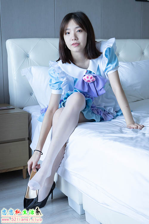 [袜啵啵] 066期 小甜豆-女仆装、高跟鞋、薄白丝(带视频)【134P+1V/7.12G】