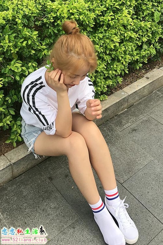 [最爱帆布鞋]038-学妹丝袜美腿写真【301P/654M】