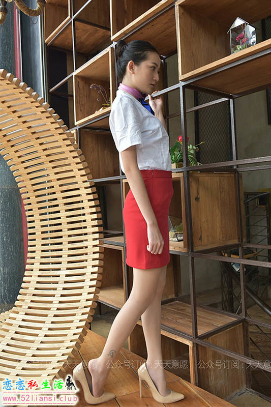 [IESS异思趣向] 丝享家 803：潇潇《红裙职业装展示》【87P/115M】