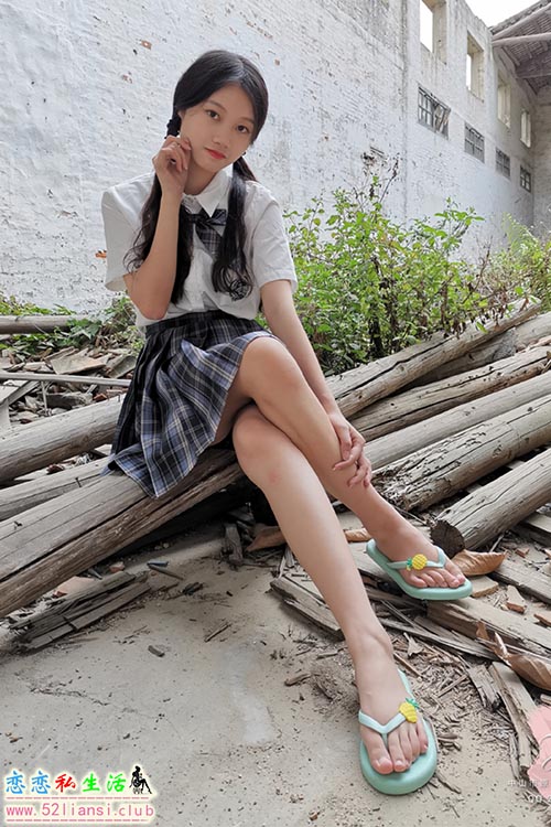 [中山足模摄影] No.018 2021 小何(带视频)【167P+2V/2.1G】