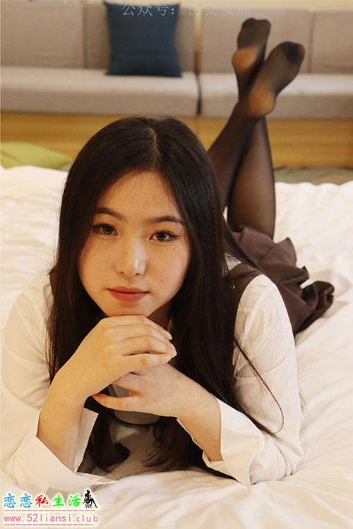 [初夏女神]007期 水吉~咖啡JK四件套搭配小黑皮鞋(带视频)【85P+1V/3.33G】