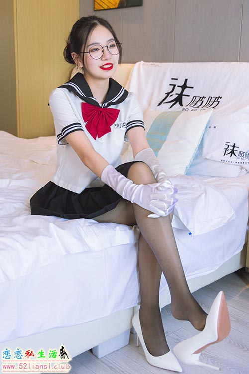 [袜啵啵] 293期 小甜豆-两双高跟鞋、两双丝袜叠穿、jk制服(带视频)【145P+1V/5.95G】