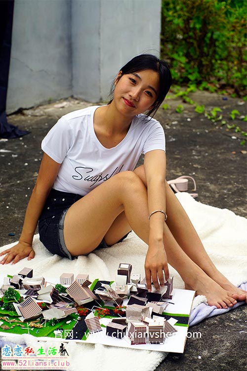 [初夏女神]070期 点点~【误入小人国】乘坐时光机不知误入了小人国(带视频)【110P+1V/4.11G】