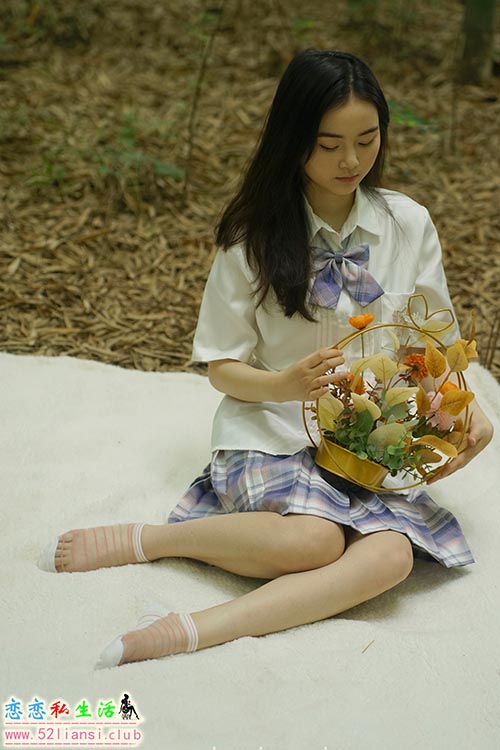 [初夏女神]043期 十一~《周末丛林》JK套搭配的袜子遭嫌弃(带视频)【153P+1V/6.09G】