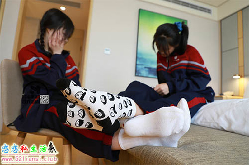 [誉铭传媒] 317期-两学妹校服棉袜【90P/691M】