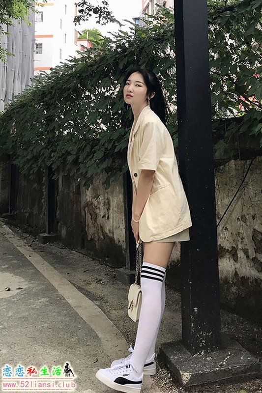[最爱帆布鞋]056-学妹丝袜美腿写真（带视频）【342P+1V/1.09G】