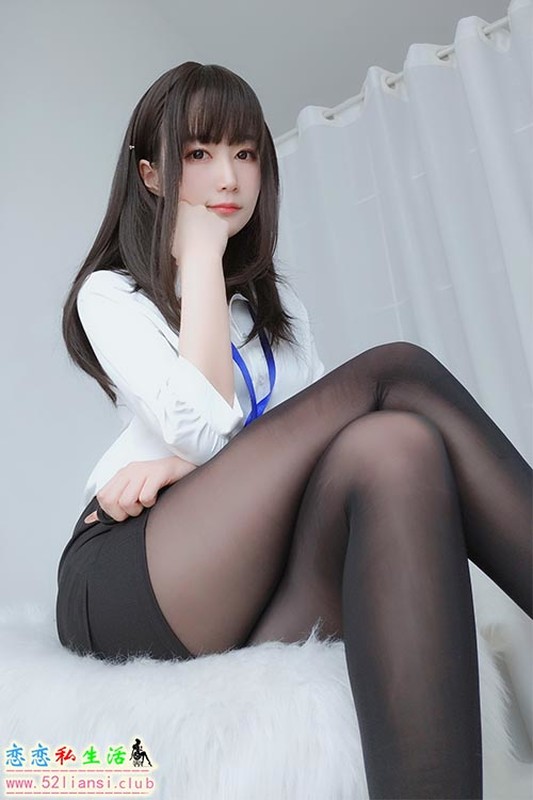 [白银81] 47 - 黑丝制服OL（带视频）【125P+8V/1.09G】