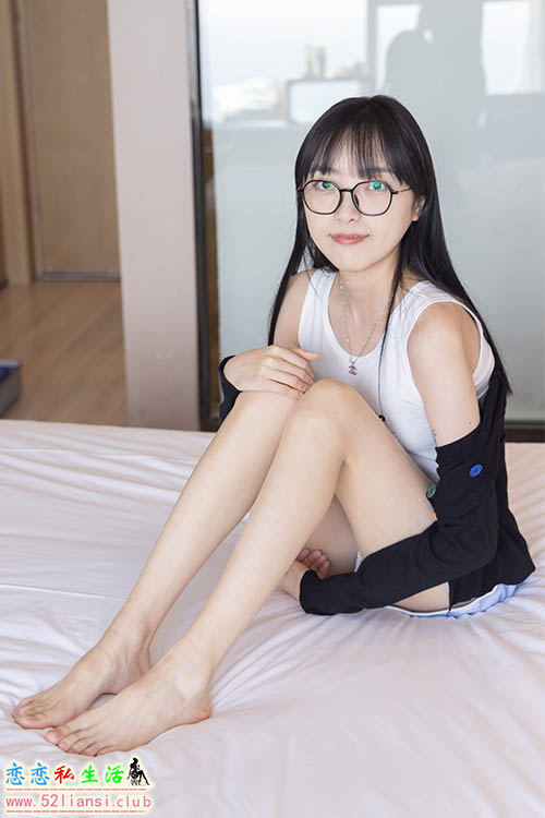 [袜啵啵] 081期 稚予- AJ、浅黄色短棉袜、浅蓝色短棉袜、裸足(带视频)【145P+1V/5.94G】