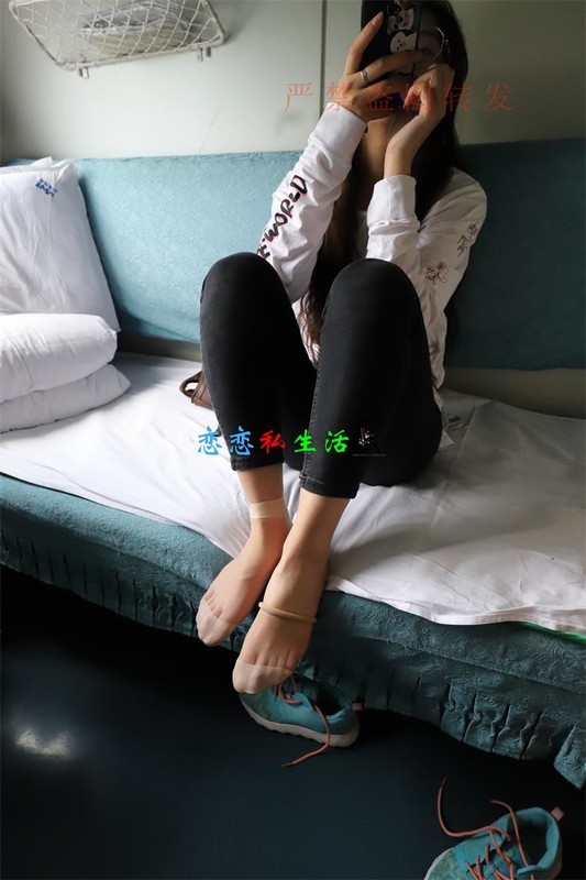 大西瓜爱牙膏-2018 5月活动 模特1 短丝 Part2(带视频)【132P+2V/584M】 大西瓜爱牙膏-2018 5月活动 模特1 短丝 Part2(带视频)【132P+2V/584M】