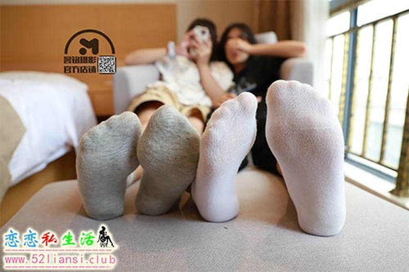 [誉铭传媒] 213期-2020.06.30 姐妹裸足（带视频）【40P+1V/875M】