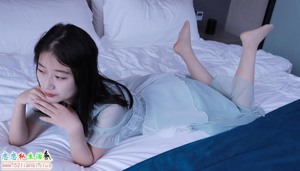 [初夏女神]009期 念念~绿野仙踪M码连衣裙搭回力球鞋(带视频)【120P+1V/5.53G】