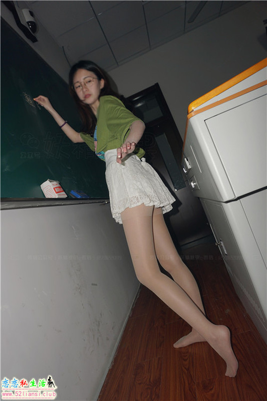 妖精视觉185-软软-乖巧的软萌萌【60P/44M】 妖精视觉185-软软-乖巧的软萌萌【60P/44M】