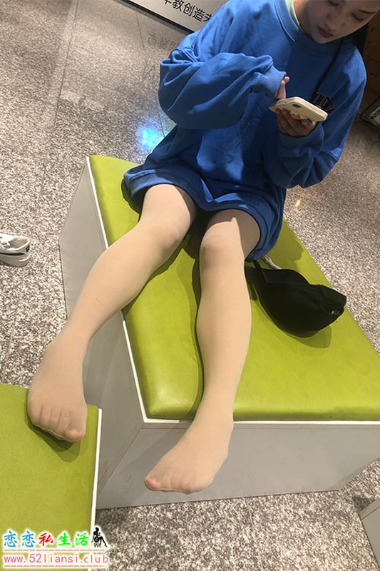 [最爱帆布鞋]035-学妹丝袜美腿写真（带视频）【321P+2V/1.75G】