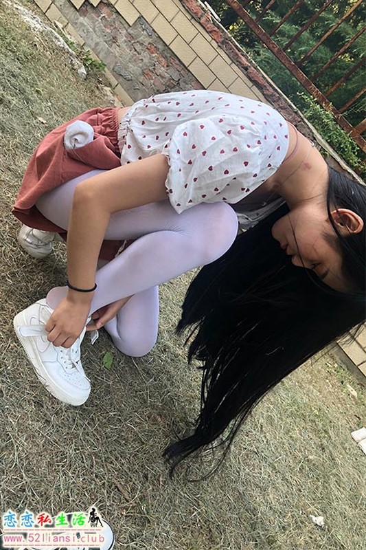 [最爱帆布鞋]052-学妹丝袜美腿写真（带视频）【101P+3V/718M】