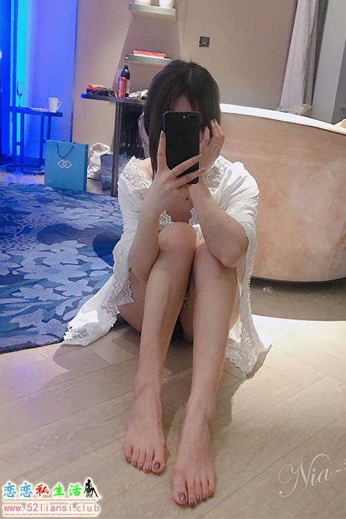[安乔乔] 第24期：美人出浴【120P/295M】