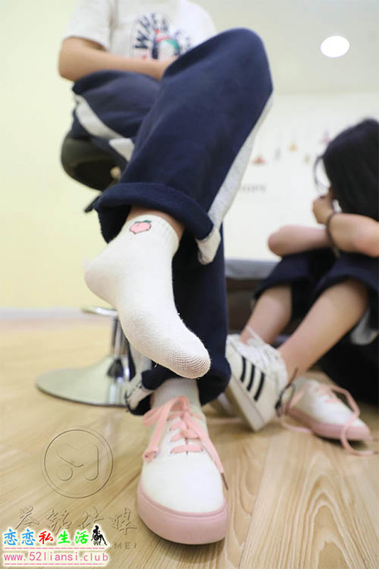 [誉铭传媒] 273期-两学妹校服棉袜裸足(带视频)【170P+1V/1.27G】
