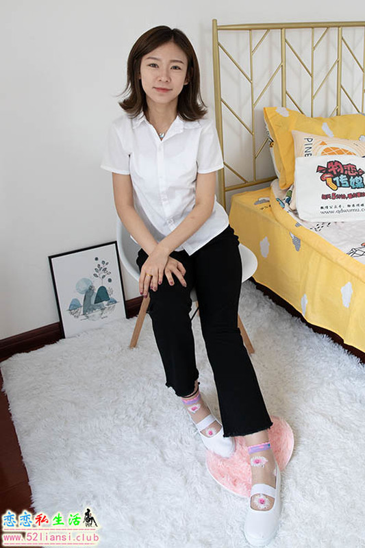 [物恋传媒] No.423 婷婷-风里的小雏菊（带视频）【141P+1V/4.44G】