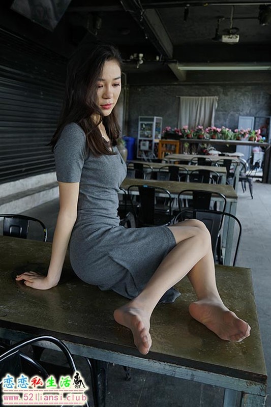 [MussGirl慕丝女郎] NO.087 她若惊鸿一瞥，汝已心猿意马【88P/178M】