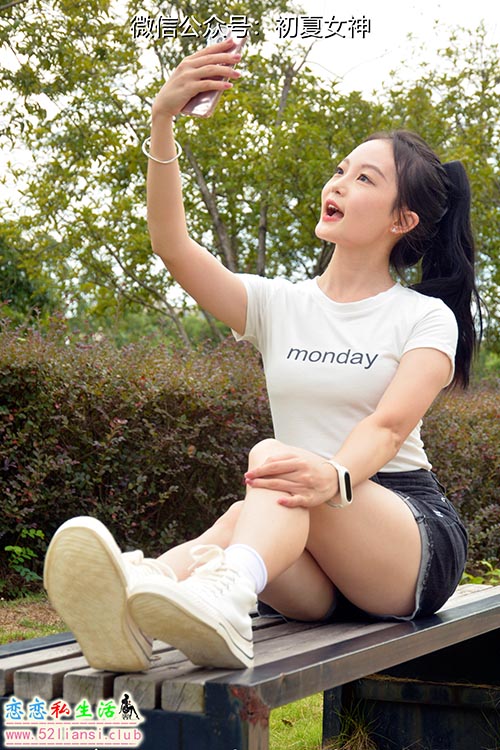 [初夏女神]081期 双双~【愉快周末】本想逛逛竹林结果被蚊子跑轰出来了(带视频)【145P+1V/5.85G】