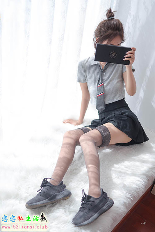 [丝慕写真] 特写集TX041 模特：米朵《缠在腿上的双丝诱惑》【98P/151M】